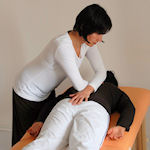 Shiatsu therapeut Marion Kuijper geeft massage